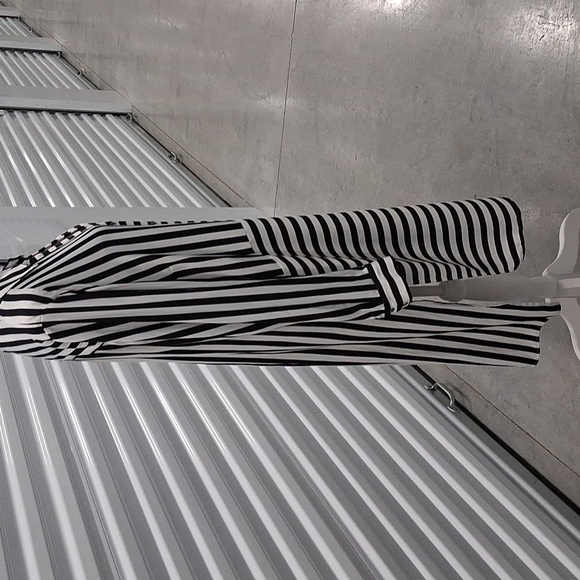 International Concepts Dress - Picture 3 of 6